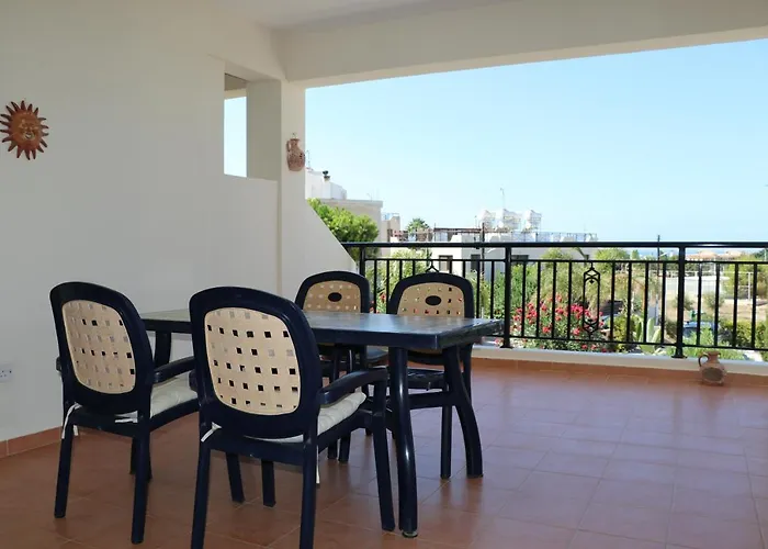 Sunset Apartment With Pool & 10 Mins To Venus Beach