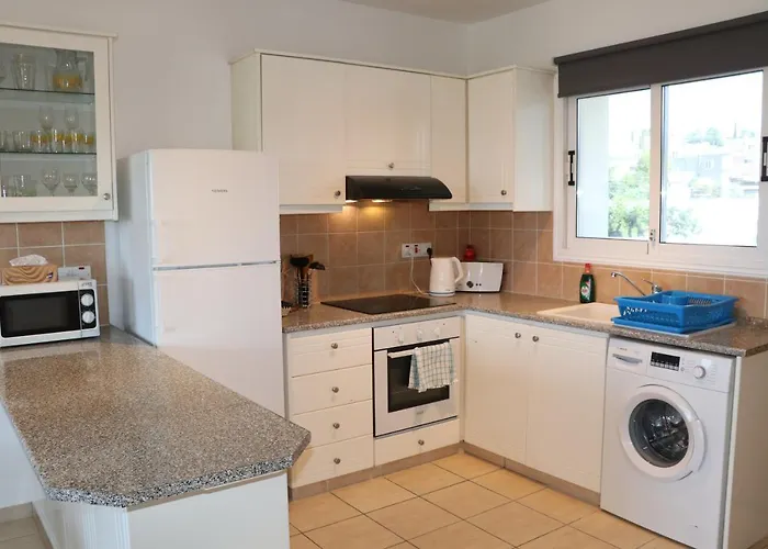 Sunset Apartment With Pool & 10 Mins To Venus Beach